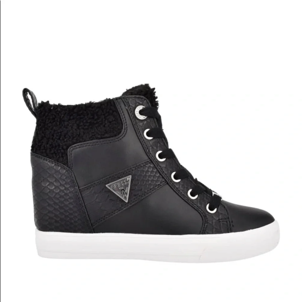 New GUESS Della Hidden Wedges Sneakers